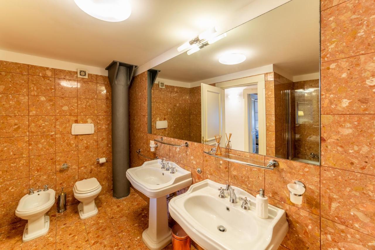 Youatmolino Canal View Apartment Βενετία Εξωτερικό φωτογραφία